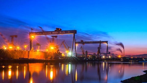 银泰融通 芬兰帮白宫对付中国，造船厂彻夜灯火通明，11艘军舰等待下水！